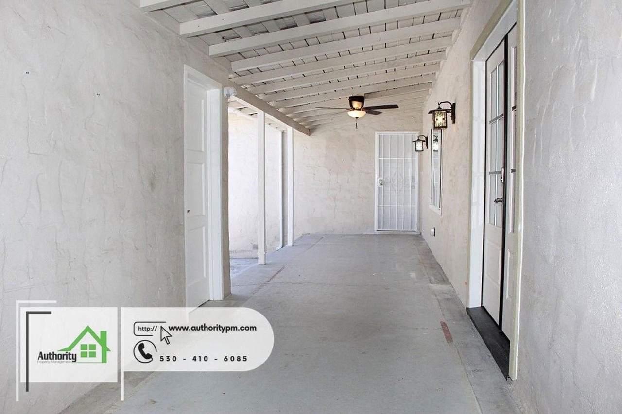 2651 Foothill Blvd - Photo 5 of 32