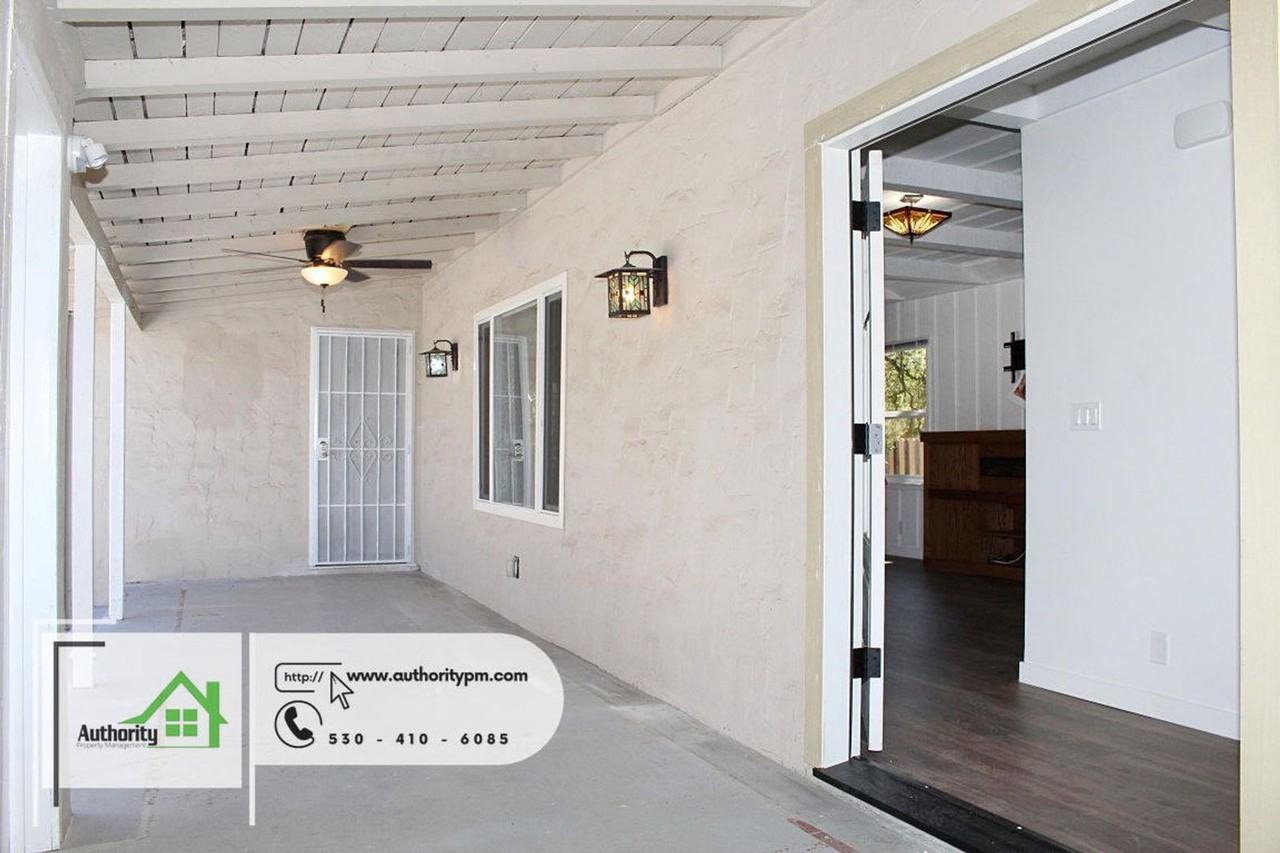 2651 Foothill Blvd - Photo 6 of 32