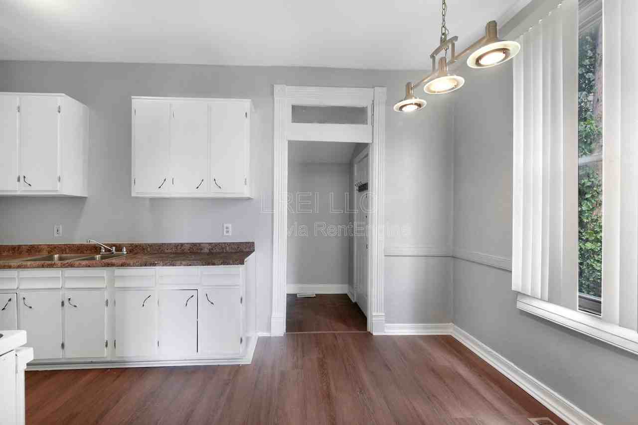 2617 Slevin St - Photo 3 of 14