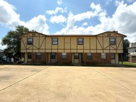 featured image of 4808 Rainbow Cir