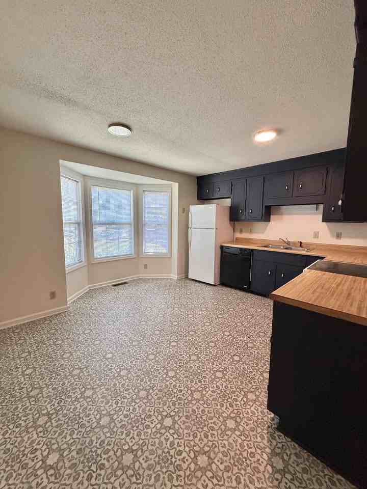 200 Mill Creek Rd - Photo 3 of 21