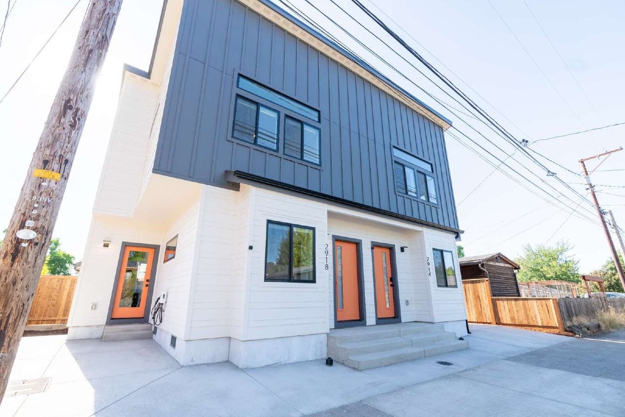 2918 Harris Aly - Photo 2 of 19