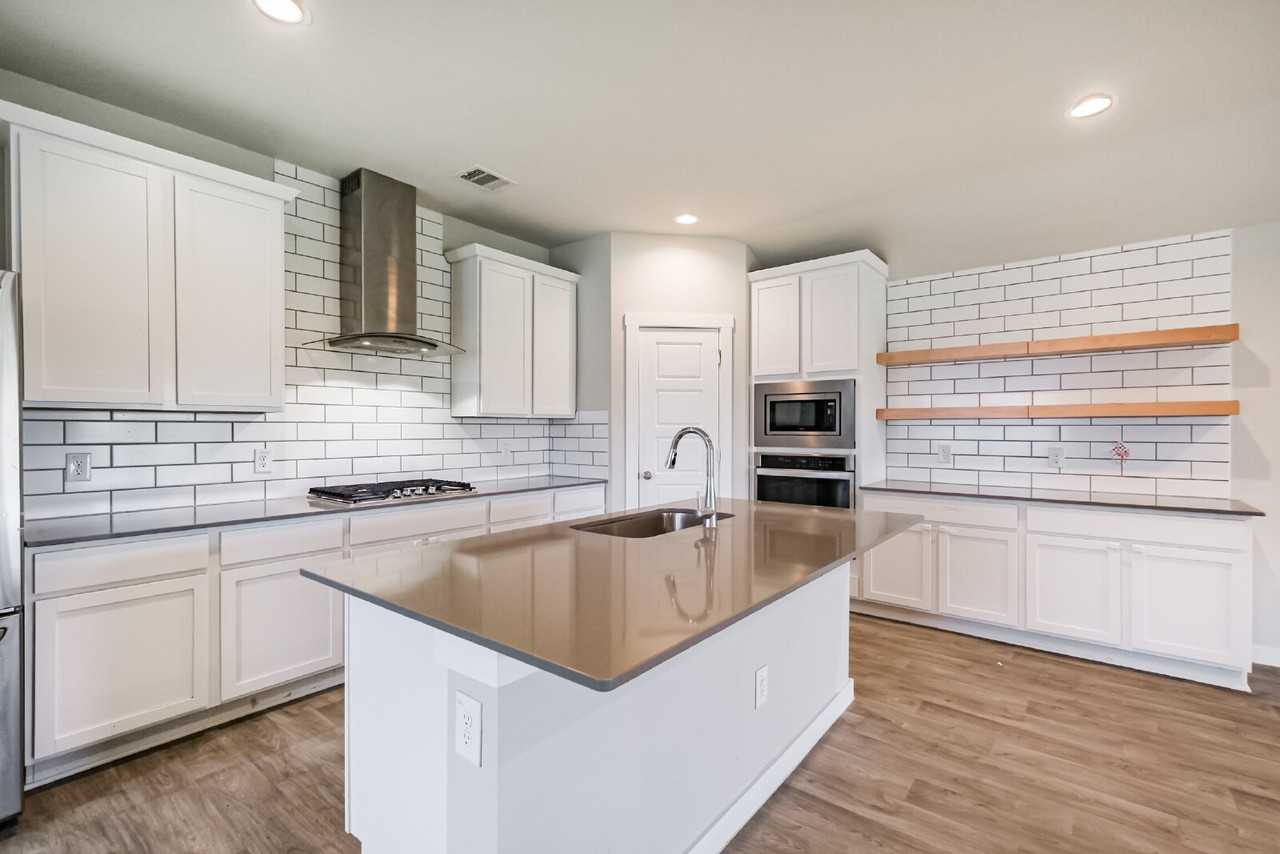 12534 Newport Arch Ln - Photo 7 of 29