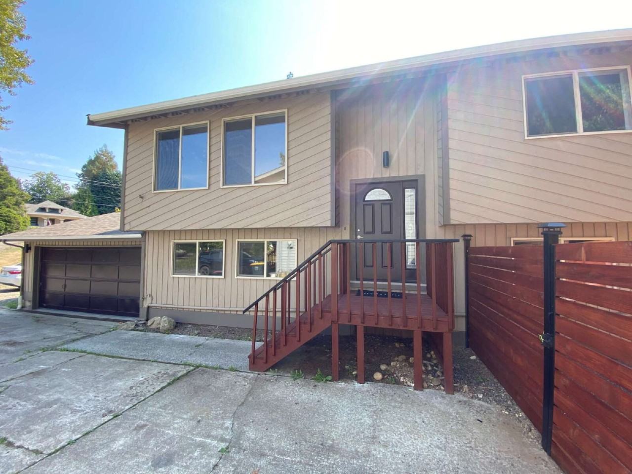 1725 Electric Ave - Photo 2 of 45