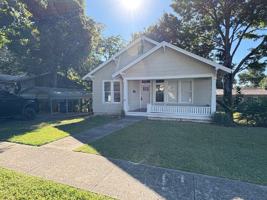 featured image of 203 Summer St