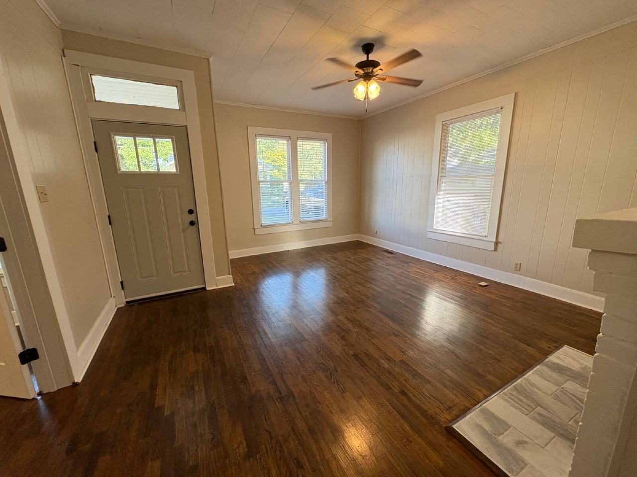 203 Summer St - Photo 3 of 11