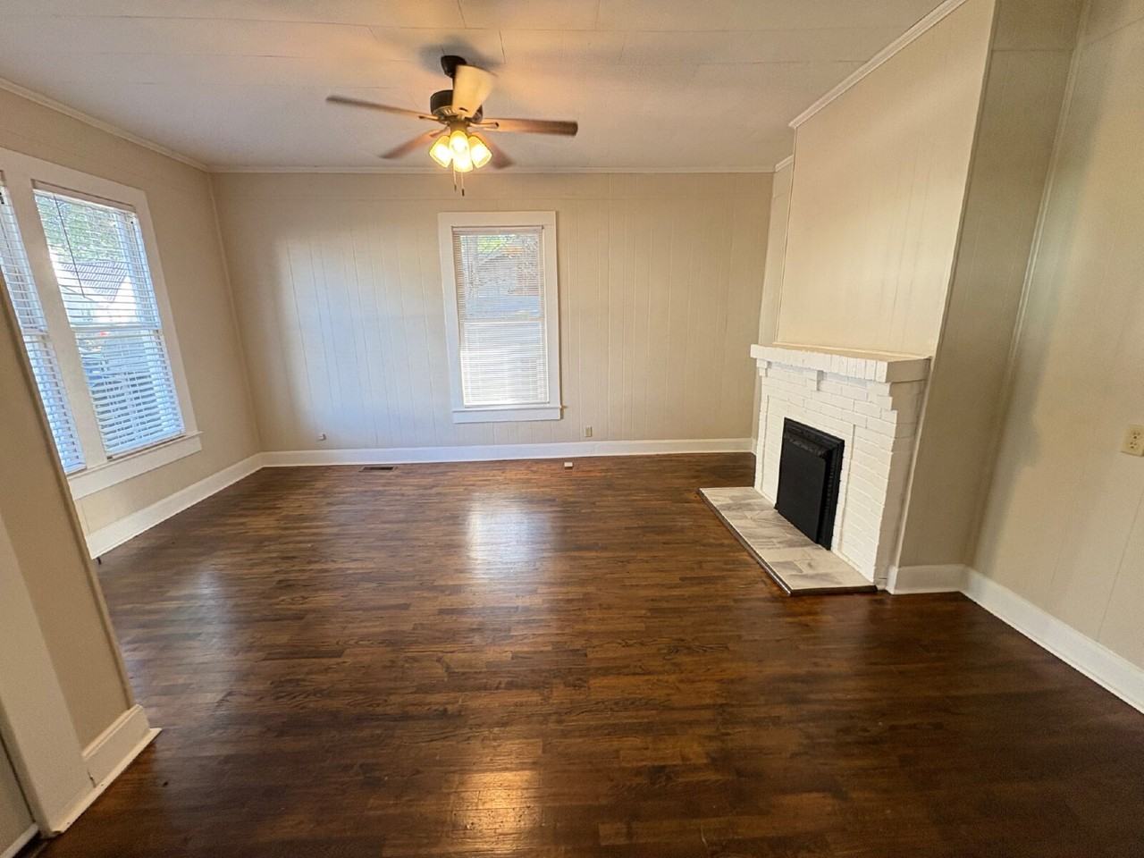 203 Summer St - Photo 4 of 11