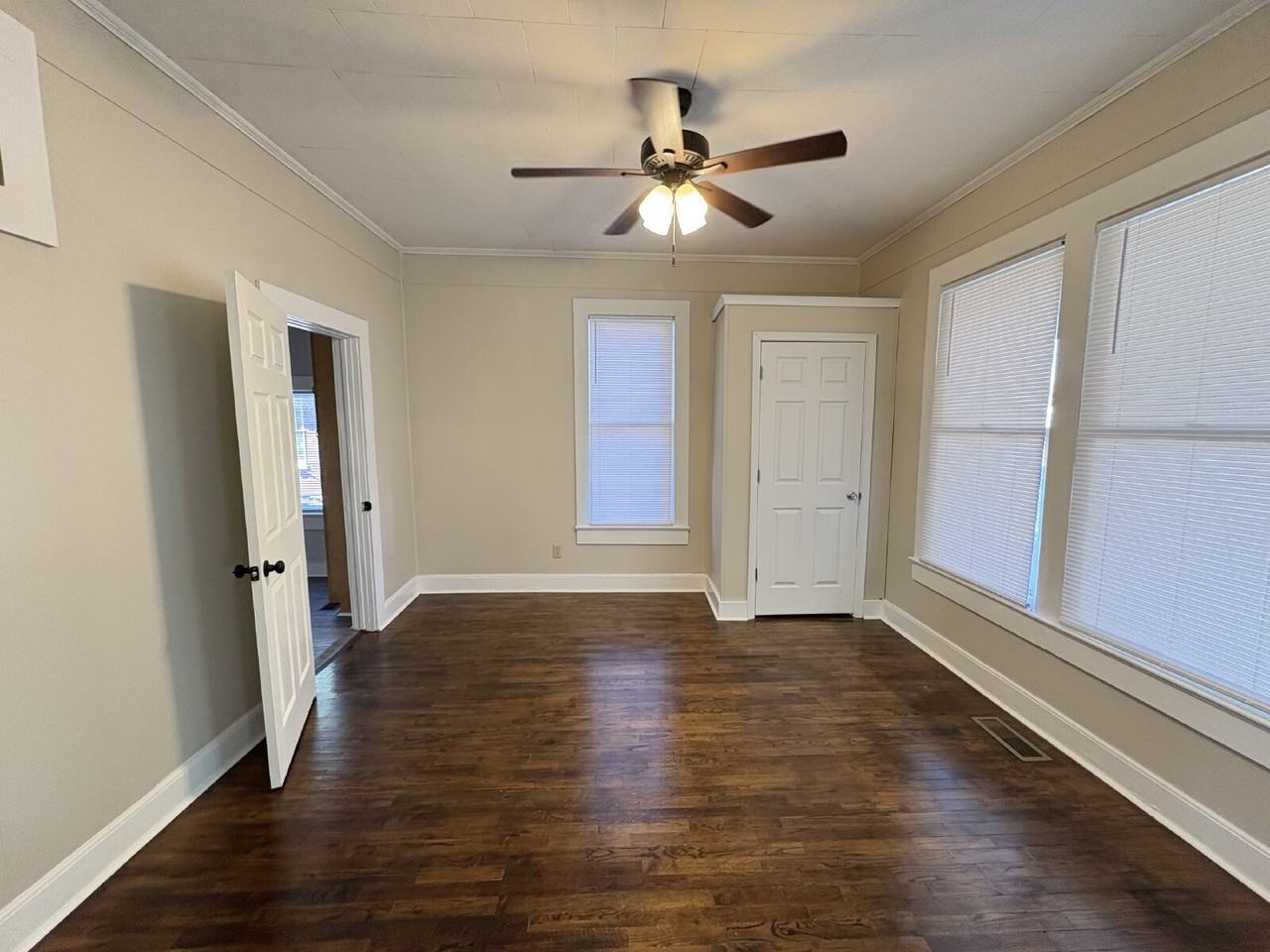 203 Summer St - Photo 5 of 11