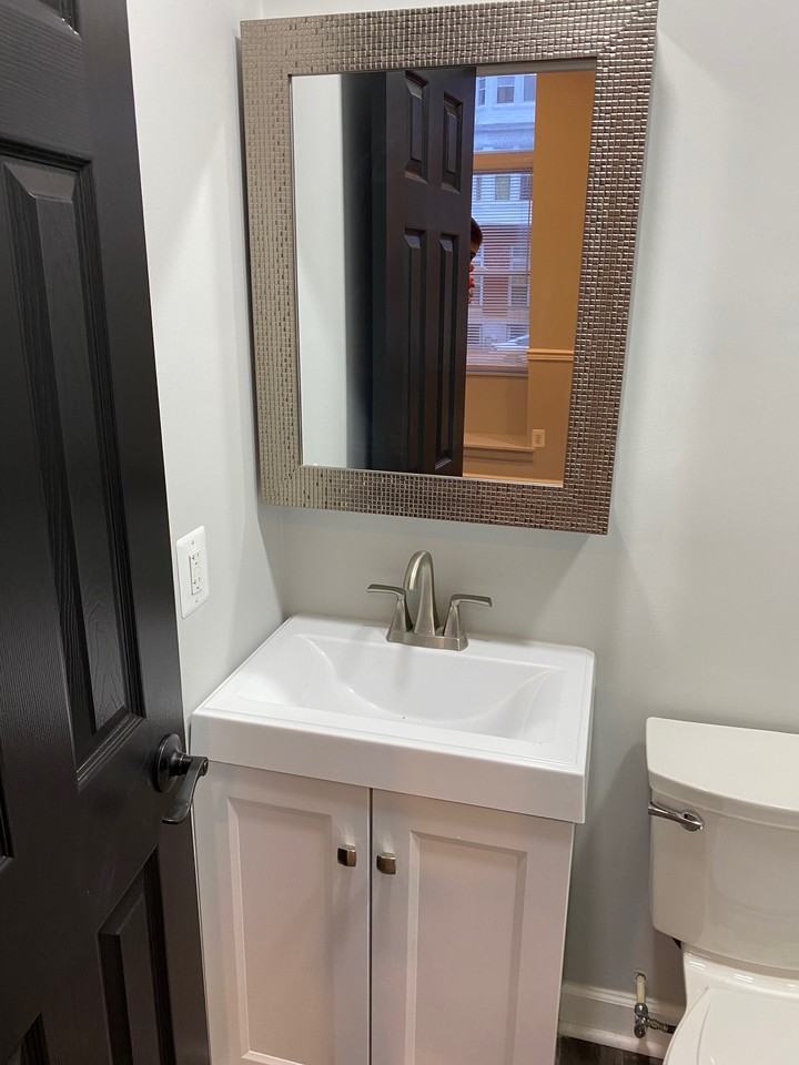 833 N Fulton Ave - Photo 3 of 12