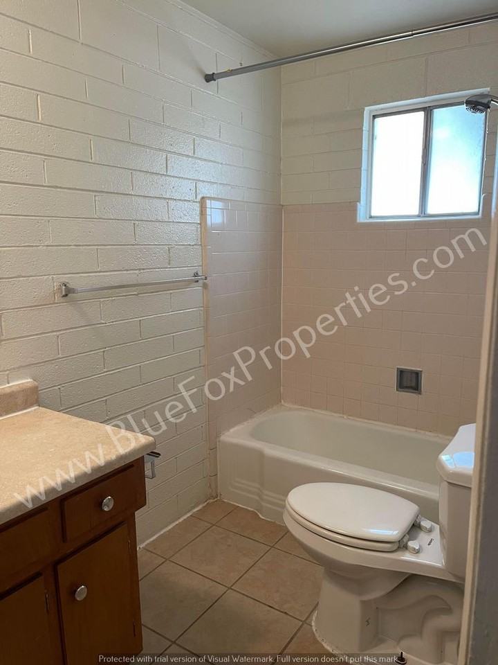 2912 N Flanwill Blvd - Photo 7 of 9