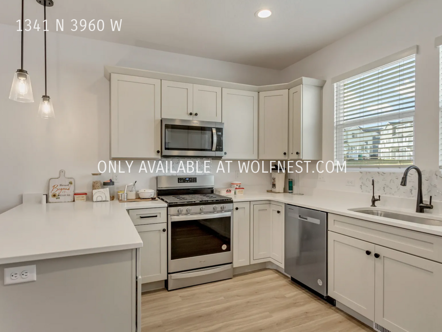 1341 N 3960 W - Photo 2 of 26