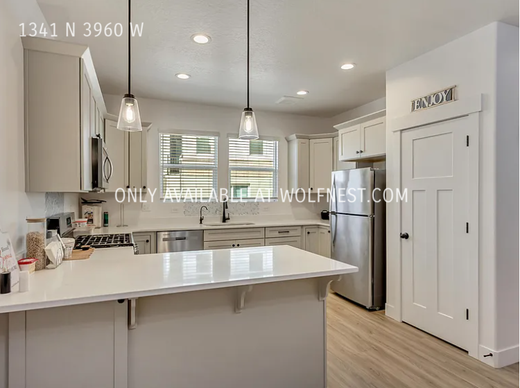 1341 N 3960 W - Photo 3 of 26