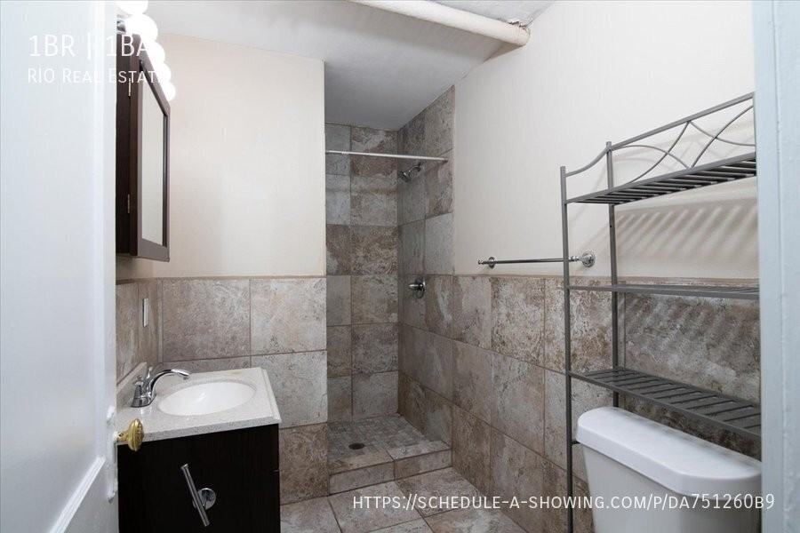 718 N Grant St #3 - Photo 6 of 10