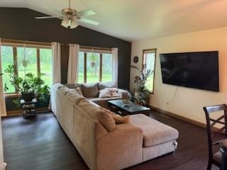 409 Meadow Ct - Photo 3 of 36