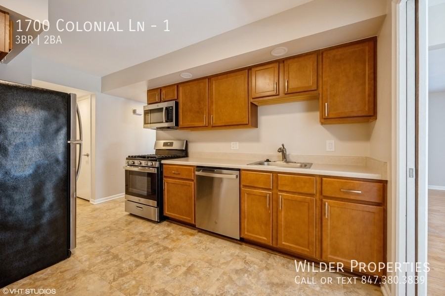 1700 Colonial Ln #1 - Photo 4 of 16