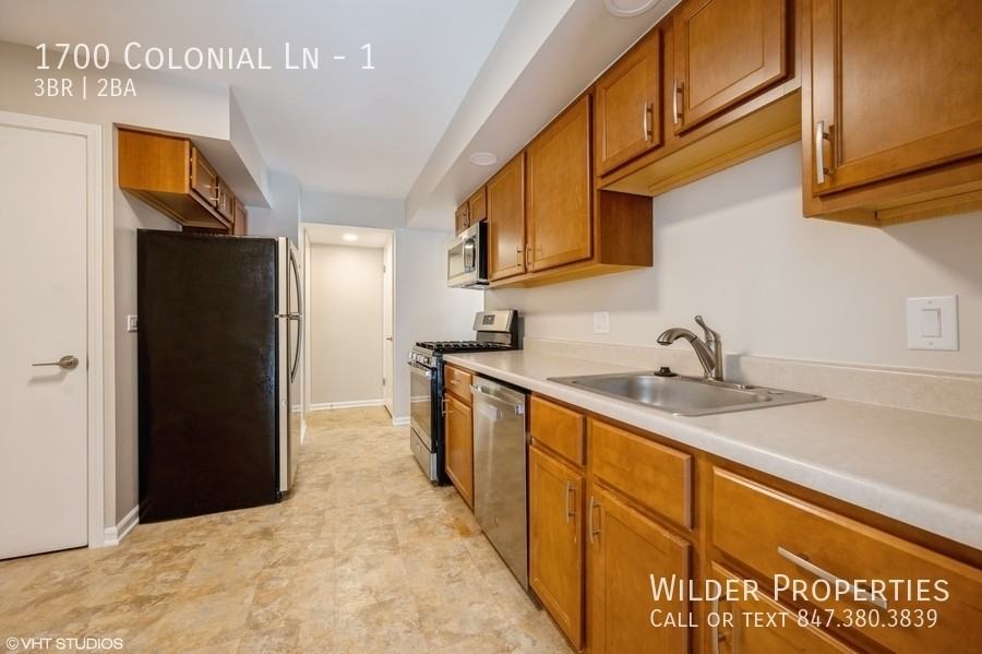 1700 Colonial Ln #1 - Photo 5 of 16