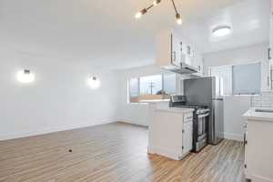 featured image of 230 N Grand Ave #16