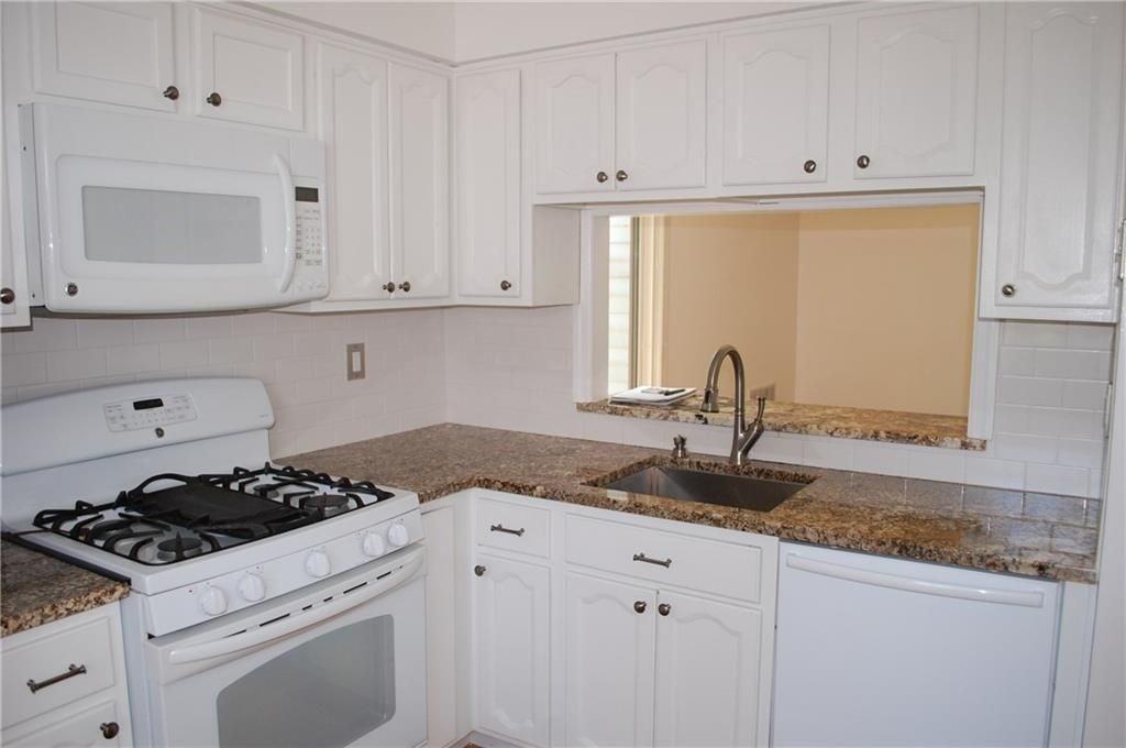 1102 Woodbridge Commons Way #NA - Photo 3 of 12
