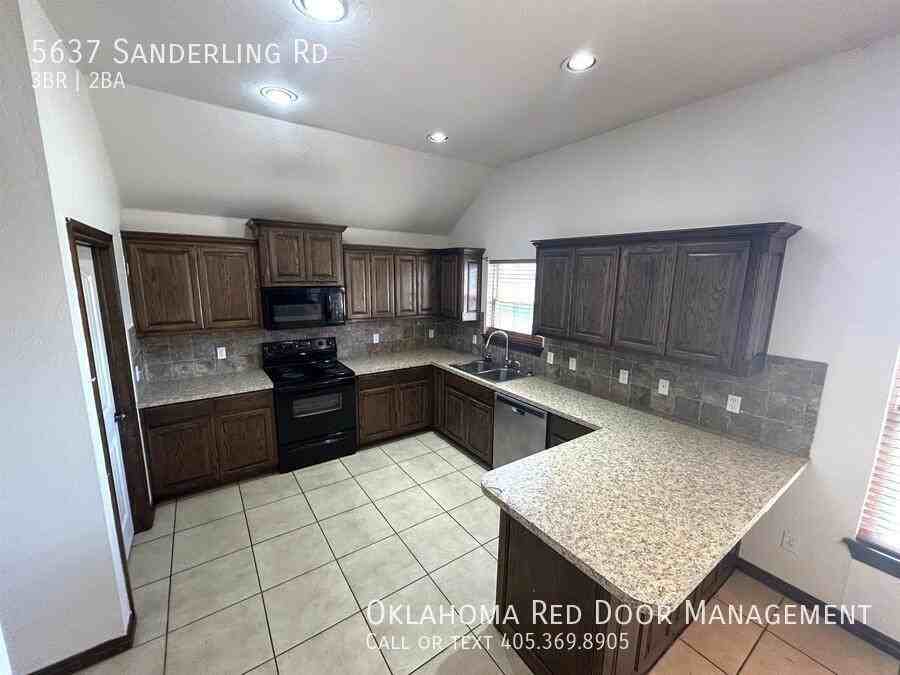5637 Sanderling Rd - Photo 3 of 24