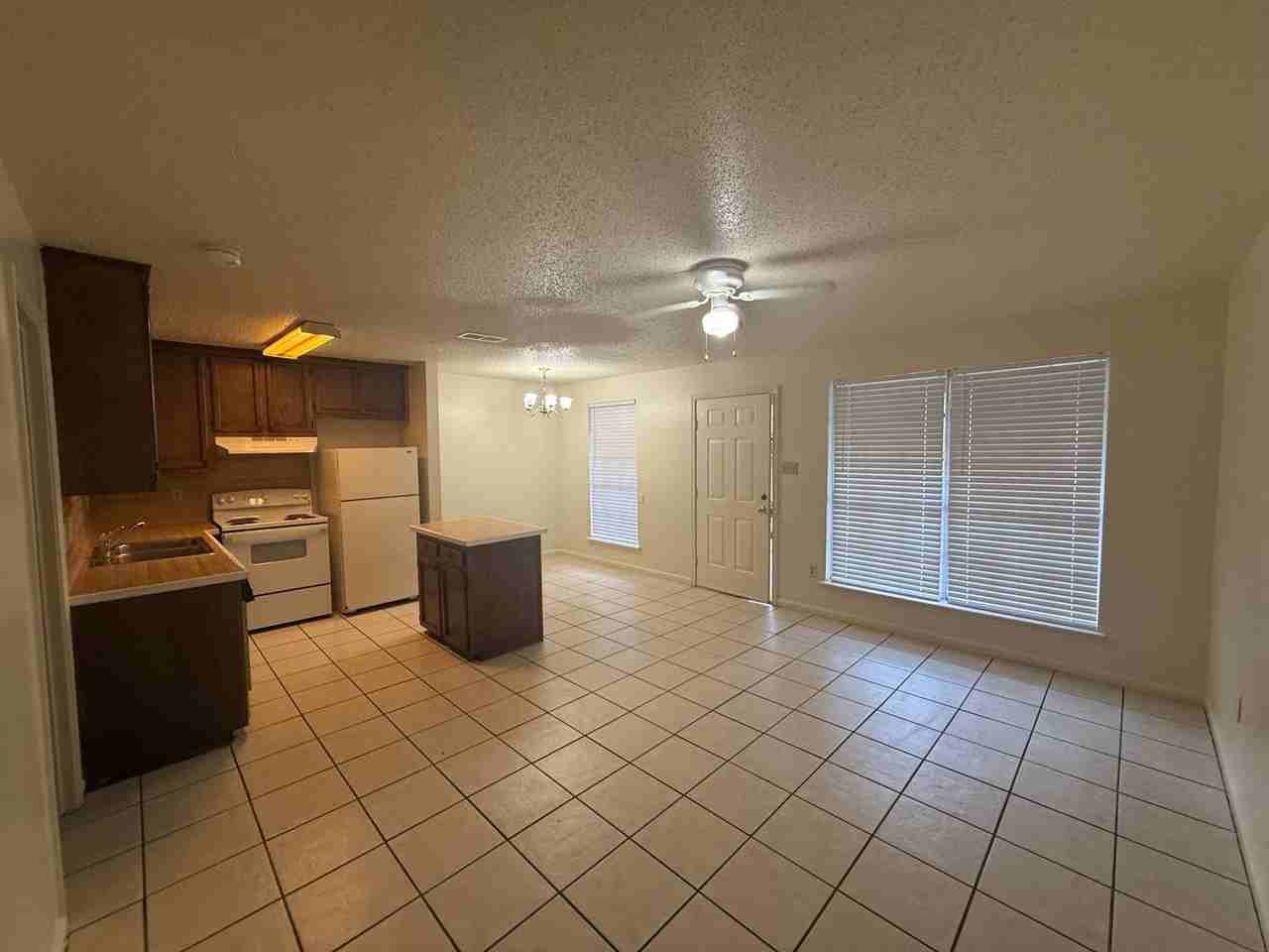 DM 8070 NED AVE. - Photo 3 of 17
