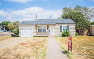 4616 33rd St - Photo 1 of 1