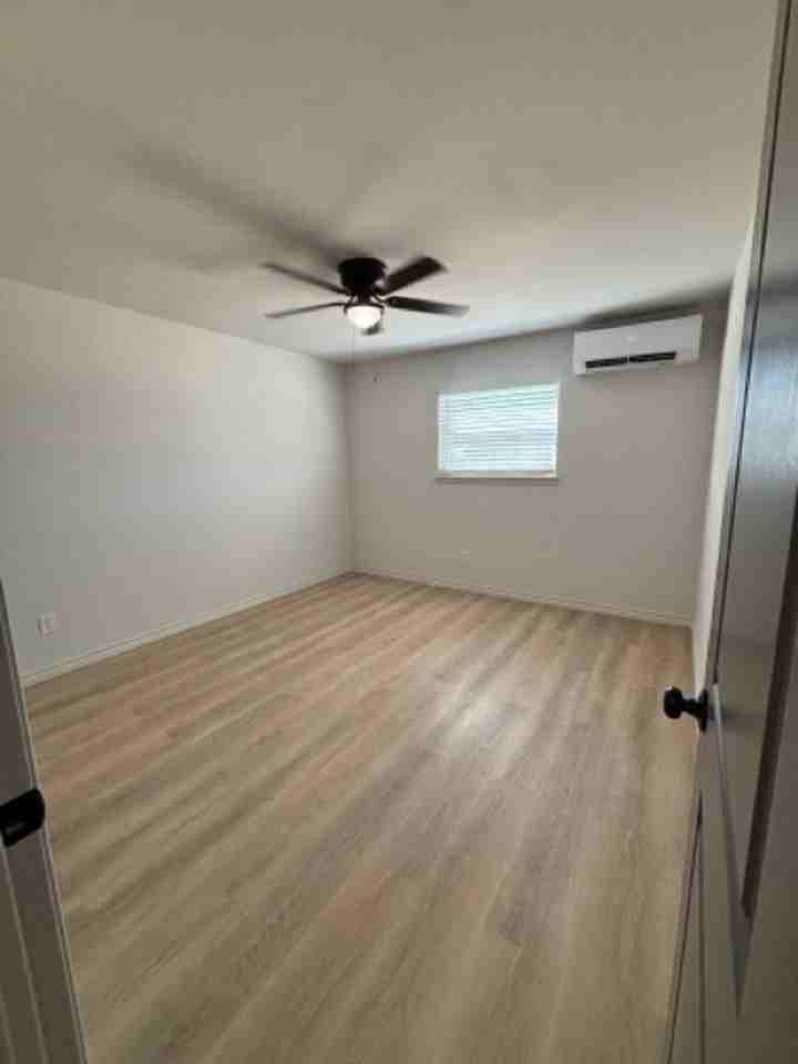 LEGACY @49th - Photo 6 of 37