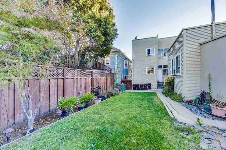 22 Yosemite Ave - Photo 3 of 17