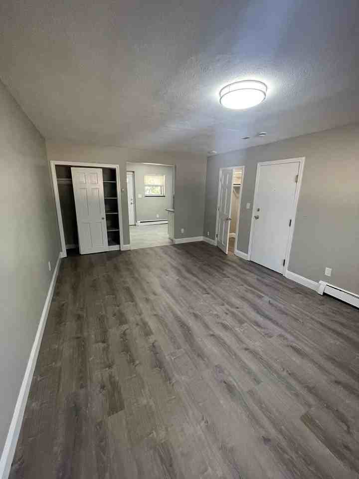 250 Grove St - Photo 3 of 11