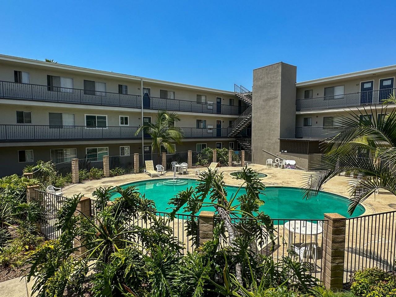 401 East Bay State Street - Photo 3 of 50