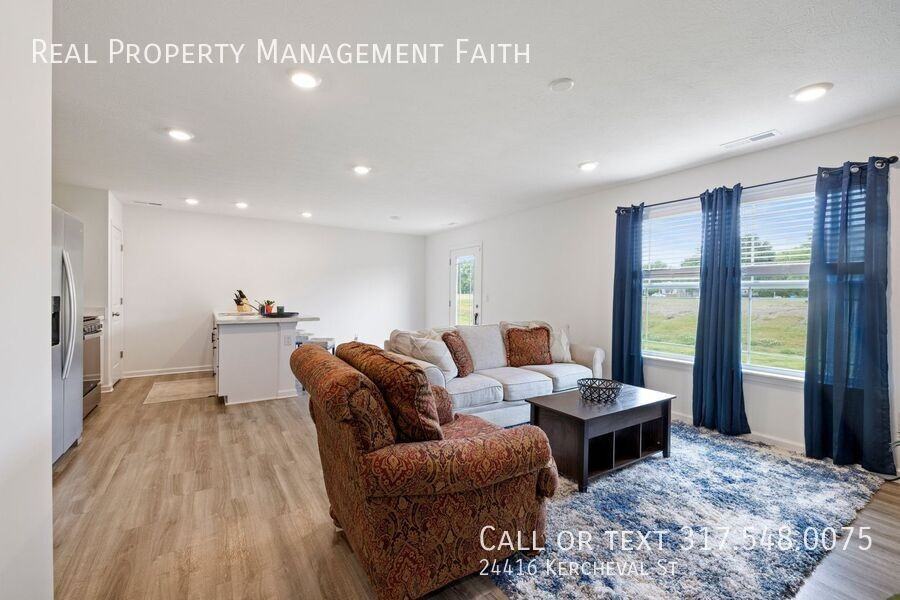 24416 Kercheval St - Photo 3 of 27