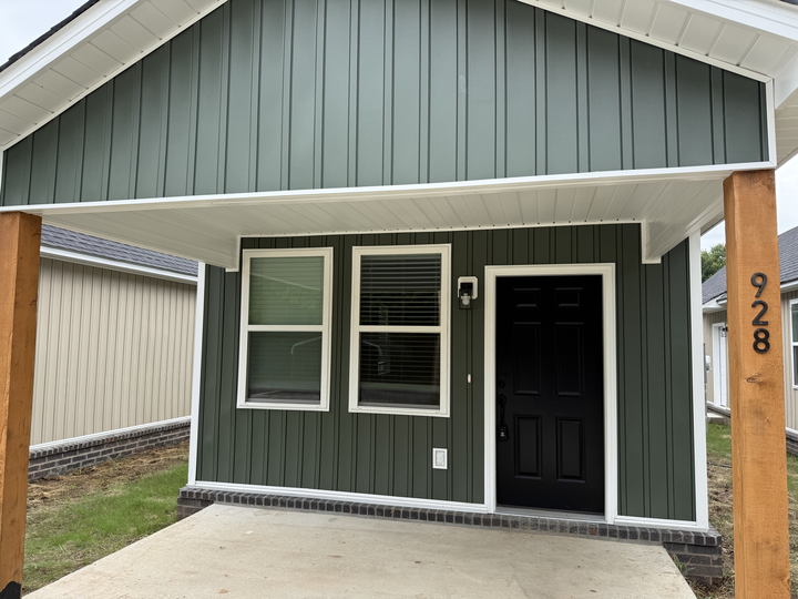 936 S Elm St - Photo 3 of 19