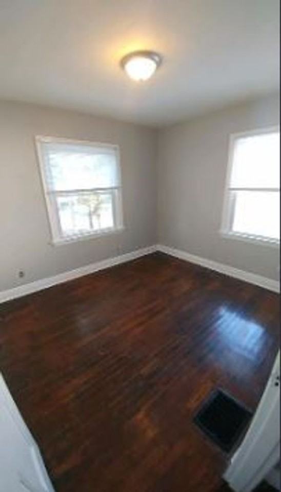 119 Bermuda Ave - Photo 3 of 6