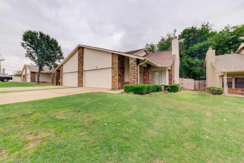 7012 S 78th East Ave - Photo 2 of 20