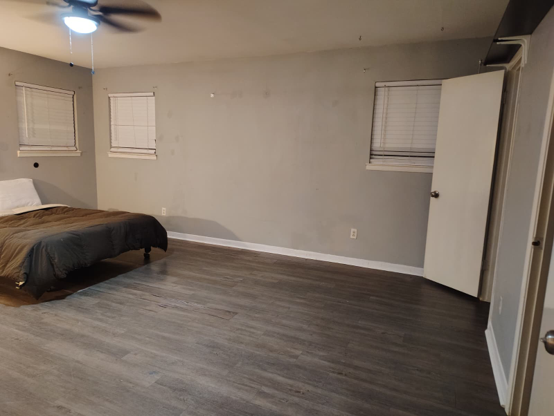 6172 Whitman Ave - Photo 2 of 7