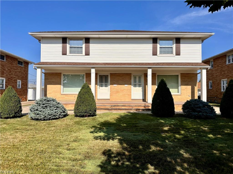 1269 Bonnie Ln - Photo 2 of 20