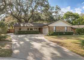 featured image of 5302 Hickson Rd