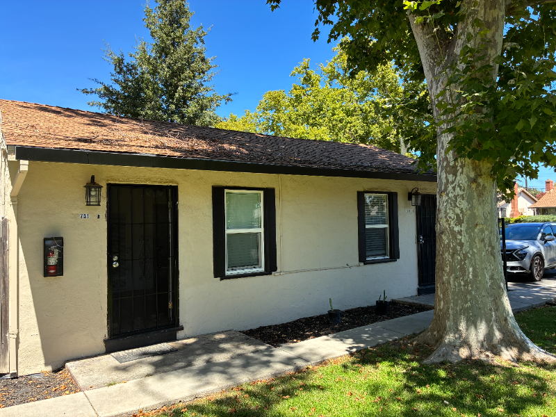 3731 Jasmine St #B - Photo 2 of 7