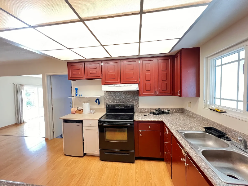 2880 Freeman Pl - Photo 2 of 19