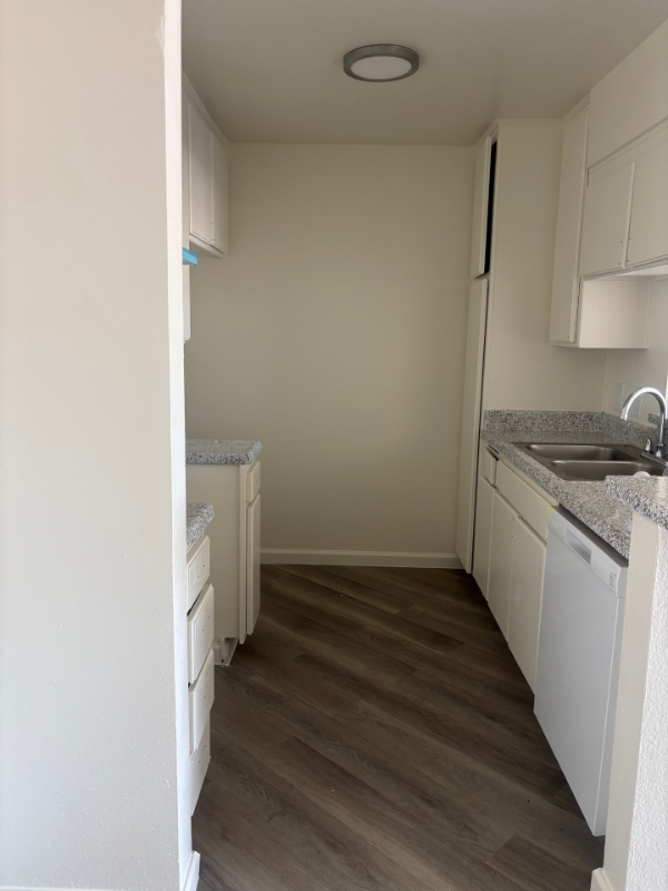 9301 Van Nuys Blvd #302 - Photo 2 of 7