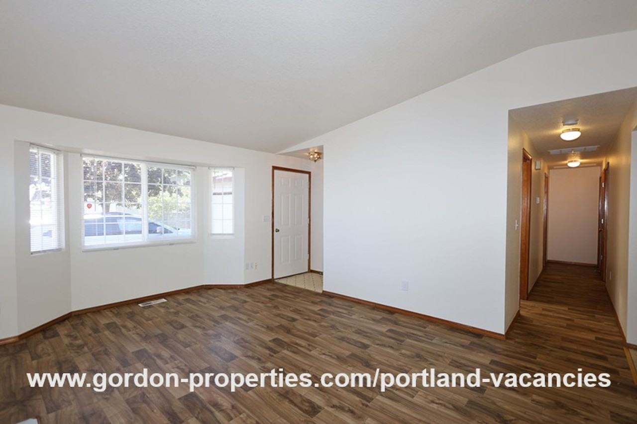 9641 Se Schiller St - Photo 4 of 44