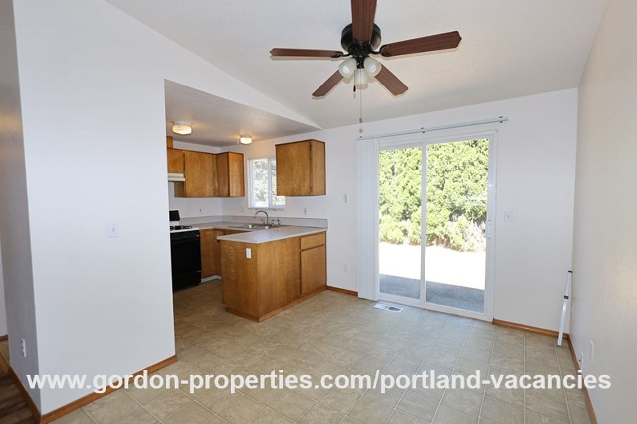 9641 Se Schiller St - Photo 6 of 44