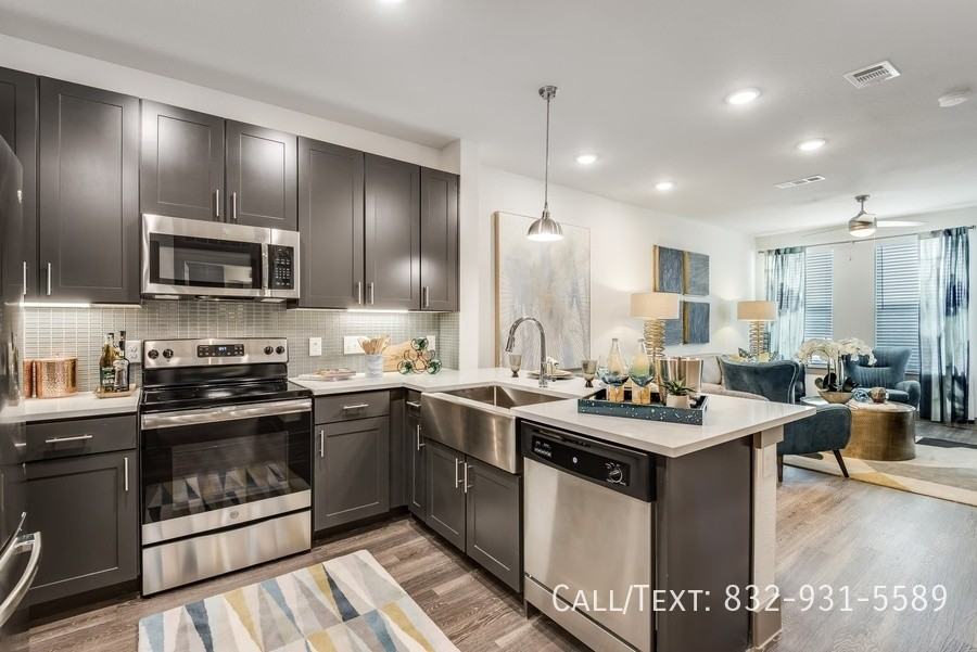 14001 Horseshoe Bnd #EAWL