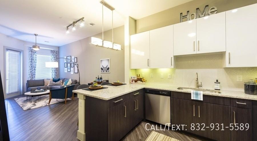 4101 Greeley St #ECM - Photo 2 of 14