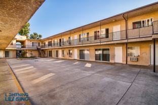 20415 Cohasset St #25D - Photo 1 of 1