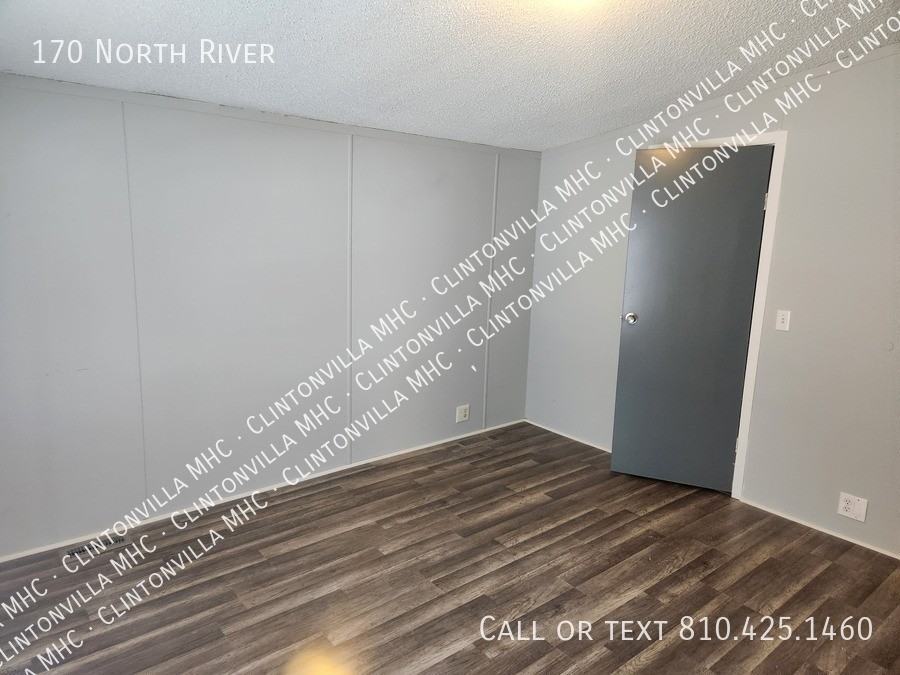 170 N River Dr - Photo 3 of 6
