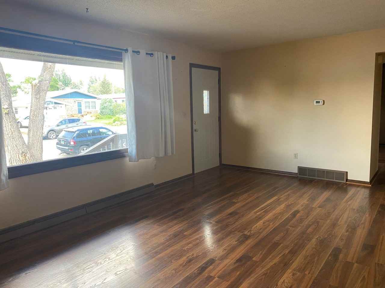 970 Box Ave - Photo 4 of 18