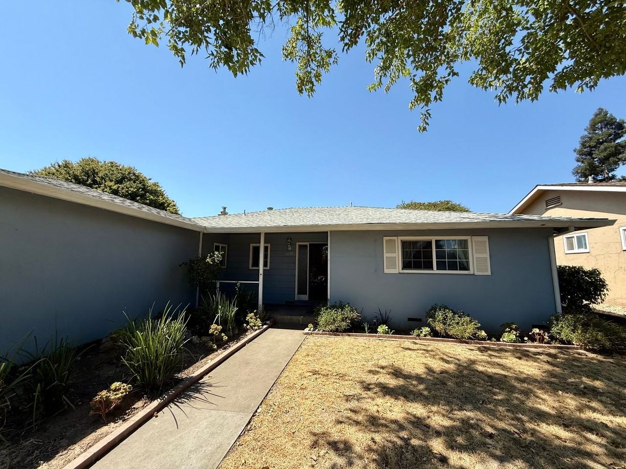 6109 Golden Dawn Way - Photo 3 of 22