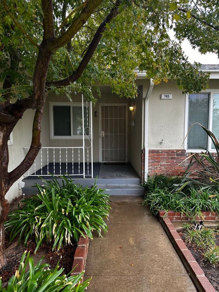 745 E Tenaya Way - Photo 2 of 26