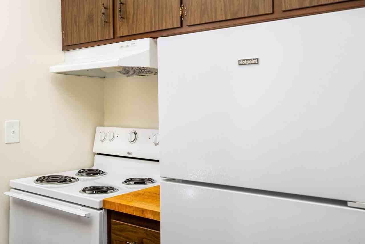 2636 Fremont Ave S - Photo 5 of 14