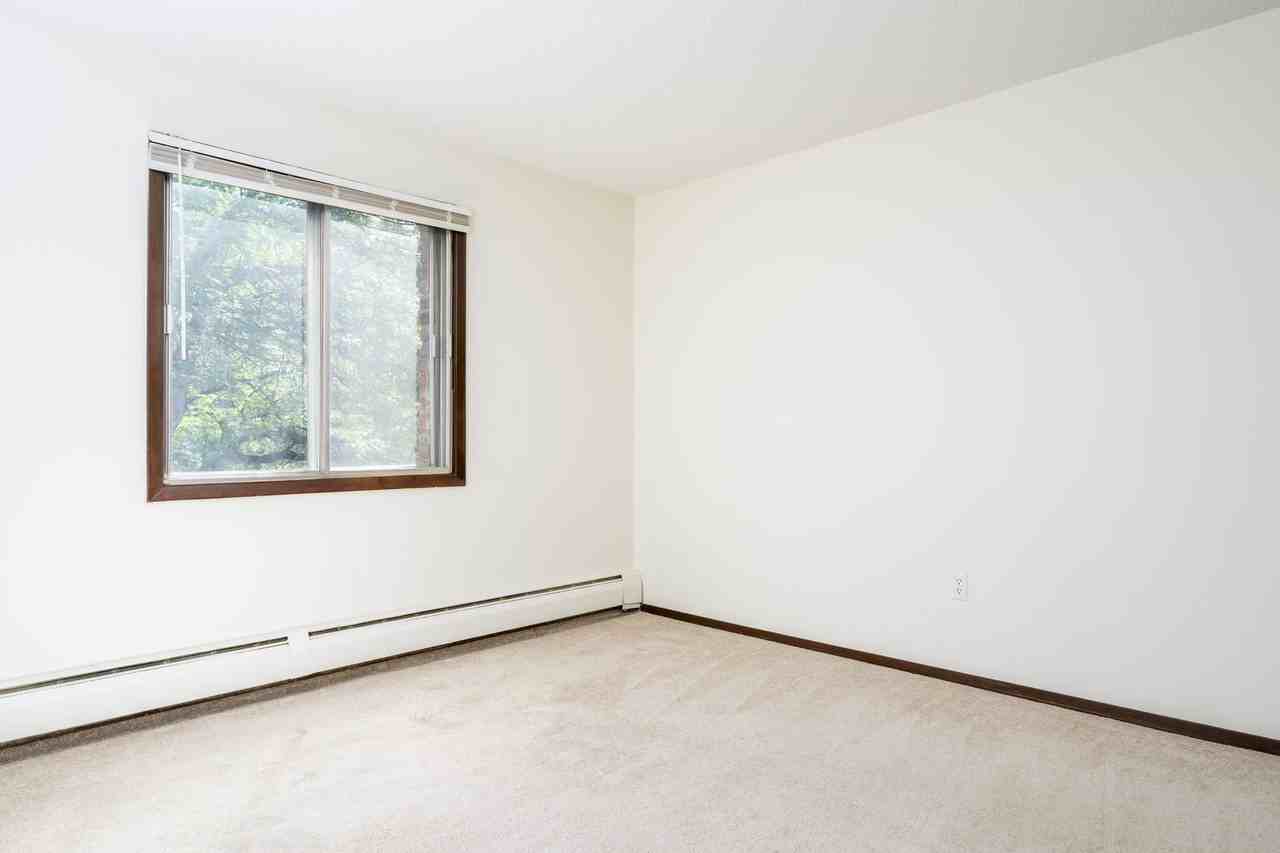 2636 Fremont Ave S - Photo 7 of 14